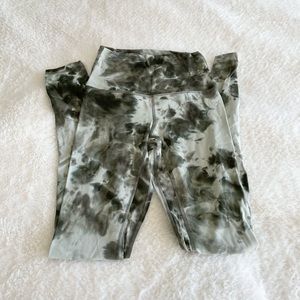 Lululemon Olive Tie Dye HR 25" Aligns